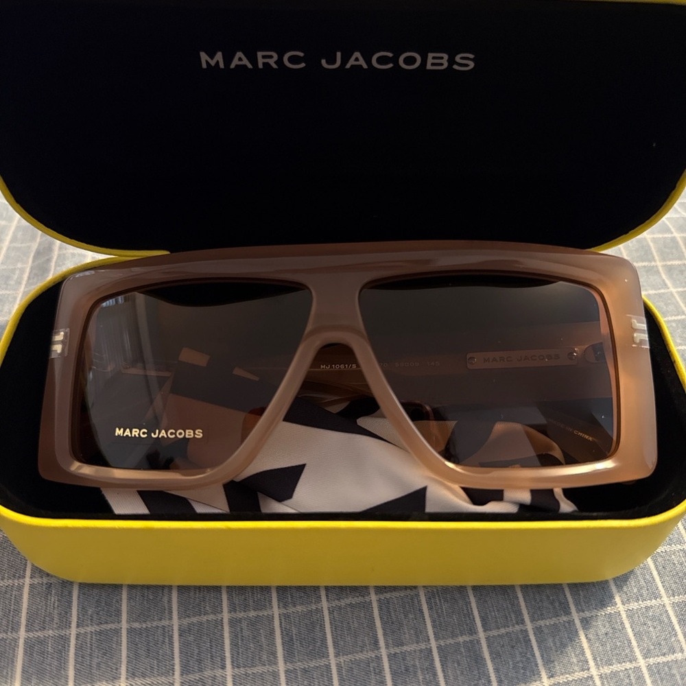 Marc Jacobs Tan Oversized Sunglasses